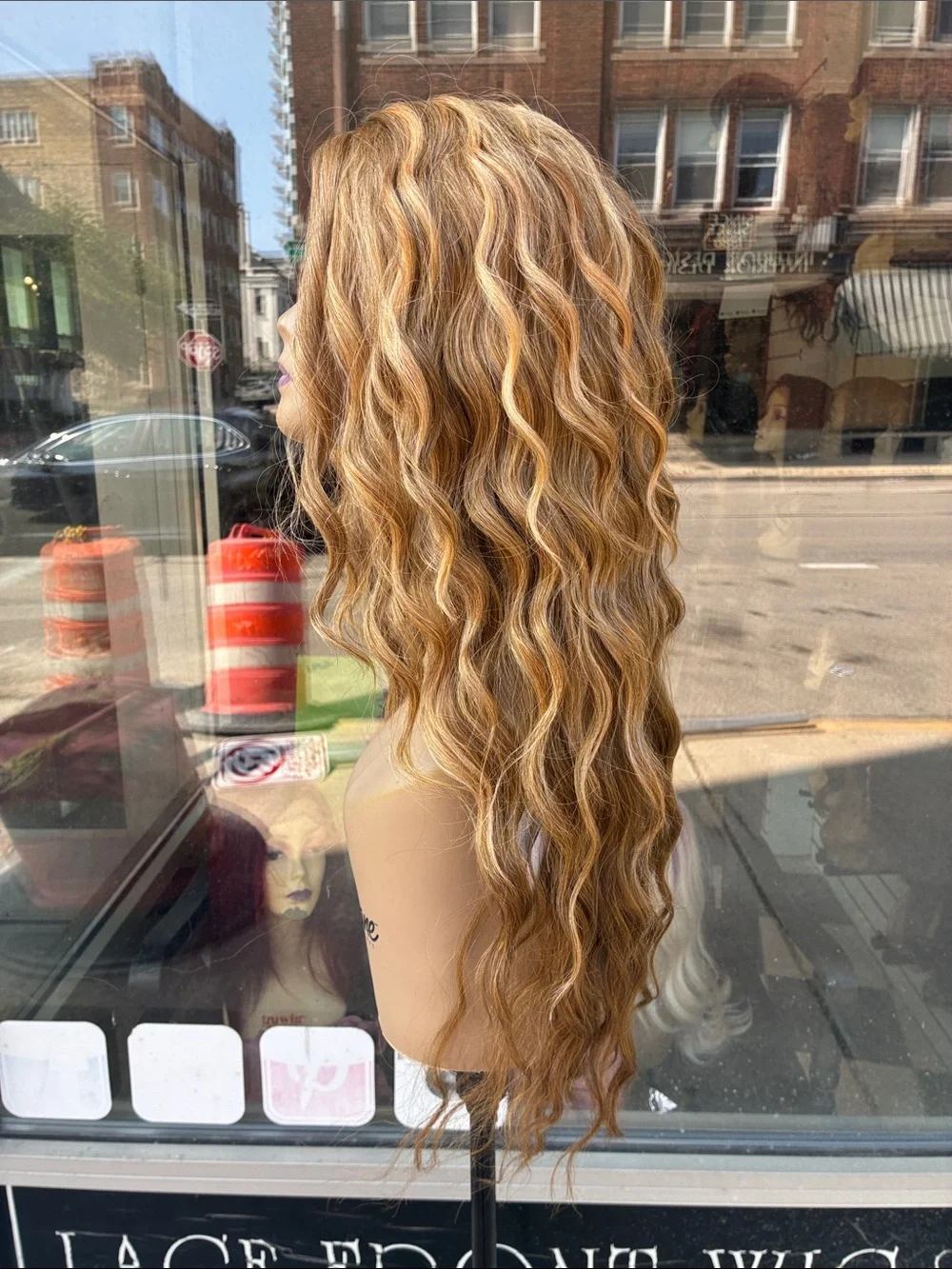 Long Wavy Wig - Honey Blonde